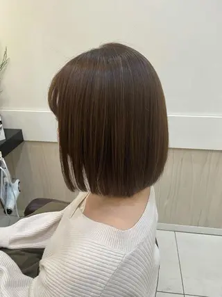 ミディアム カラー 内田温子大人女性 ハイライト、ボブのヘアスタイル