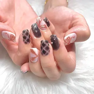 ネイル élu by Noriko 前原のネイルデザイン