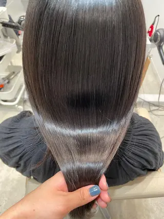 ミディアム FILMS 綾菜のヘアスタイル