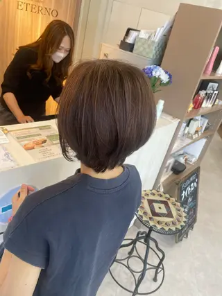 ショート カラー 葭葉 久美子のヘアスタイル