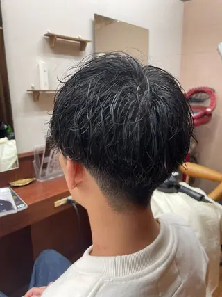 ショート メンズ ルキ🌈ブリーチカラ ー&メンズパーマ🦄のヘアスタイル