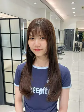 ロング 秋山 智香のヘアスタイル