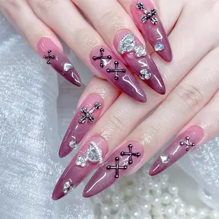 ネイル queens nailsalonのネイルデザイン