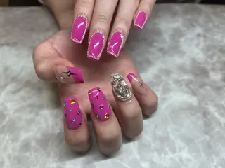 ネイル Piacere所属・Piacere 絵美のネイルデザイン