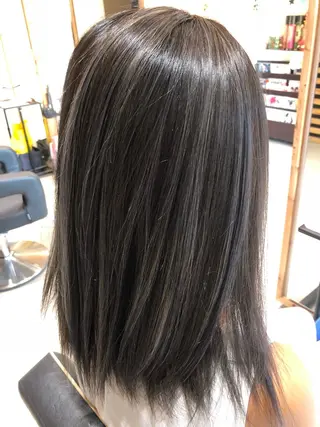 カラー 早川 真幸のヘアスタイル