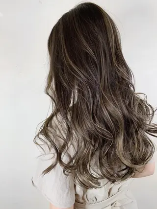 ロング 可児 令路のヘアスタイル