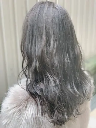 セミロング siki. 石渡のヘアスタイル