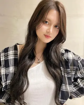 ロング Rita/髪質改善 /透明感カラーのヘアスタイル