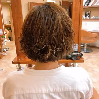 ショート パーマ モリオフロムロンドン池袋店所属・冨永 さやかのヘアスタイル