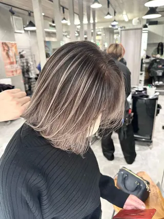 ショート カラー りょうへい/ 全頭ブリーチ/渋谷のヘアスタイル