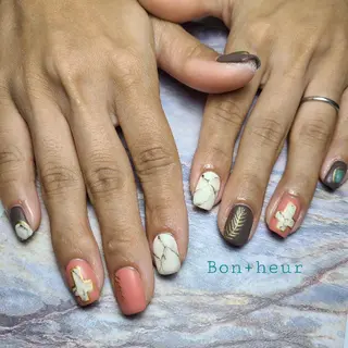 ネイル 宮口 紗子のネイルデザイン