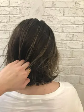 ミディアム 🇺🇸ハイライト特 化美容師🇺🇸漆沢のヘアスタイル