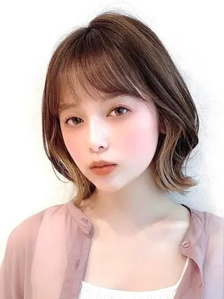 セミロング カラー パーマ ヘアアレンジ JYUNESU所属・韓国・韓国ヘア 髪質改善のヘアスタイル