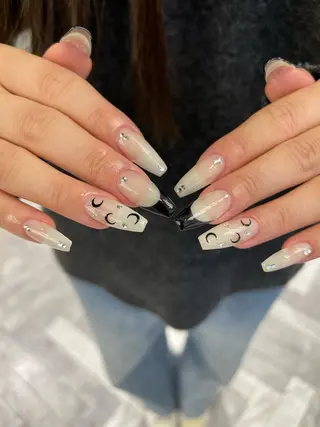 ネイル ユナ🌙 nailのネイルデザイン