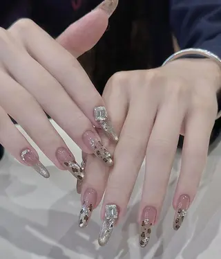 ネイル シ シのネイルデザイン