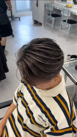 ミディアム メンズ メンズバレイヤージュ 🔥メンズカット🔥のヘアスタイル