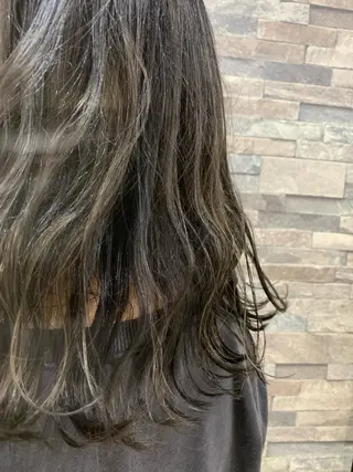 ミディアム カラー ハイトーンArphy 安蒜佑太のヘアスタイル