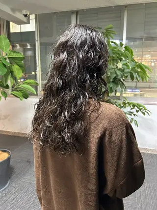 ロング パーマ 西岡 紗代のヘアスタイル