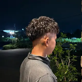 パーマ メンズ 美容室 Luccica HAWAII所属・平井 亜実のヘアスタイル