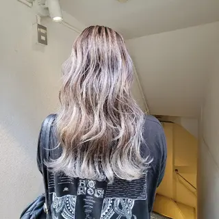 ロング 🇰🇷透明感×ハイ トーン🌟tomoのヘアスタイル