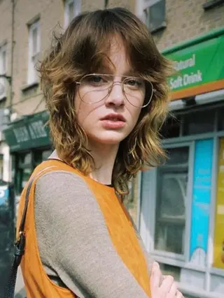 ミディアム 古沢 新のヘアスタイル