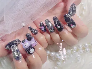 ネイル 藤本 彩花のネイルデザイン