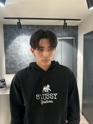 ミディアム パーマ メンズ SALOWIN 原宿 iori所属・💈センターパート パーマ特化💈雄太のヘアスタイル