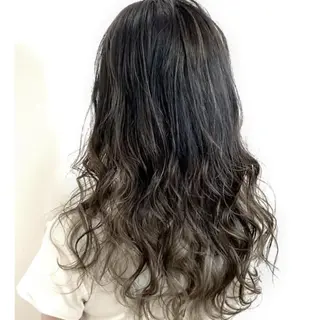 セミロング 美容歴15年 岩田芳郎のヘアスタイル