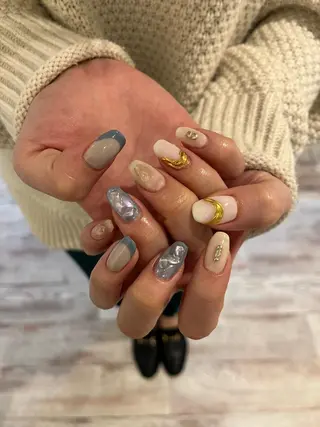 ネイル une／YUKINA 🫧大人nuanceのネイルデザイン