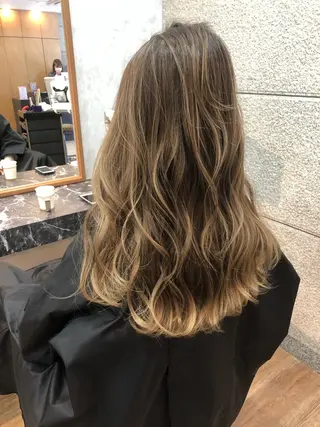 セミロング カラー olino 【オリノ】西田辺のヘアスタイル