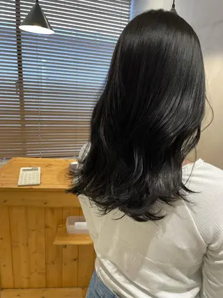 ミディアム カラー 外山 実咲のヘアスタイル