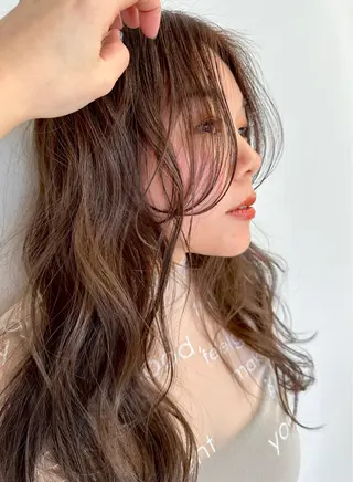 ロング カラー 山本 菜月のヘアスタイル
