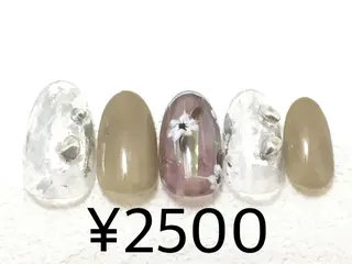 ネイル 株式会社JUEGO .○°のネイルデザイン