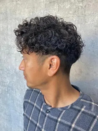 パーマ メンズ RIN／韓国ヘア レイヤーカットのヘアスタイル