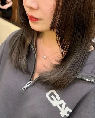 ミディアム カラー ニコドロップ所属・髙田 海のヘアスタイル