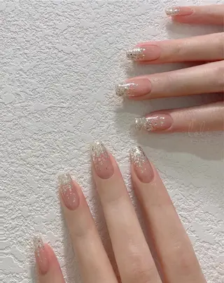 ミディアム FLORA NAIL SALONのネイルデザイン