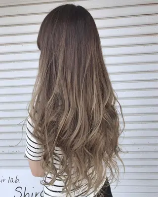 ロング カラー レイヤーカット匠 イソザキノリユキのヘアスタイル