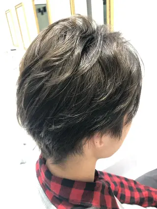 ショート カラー パーマ メンズ 徳光 辰弥のヘアスタイル