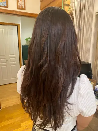 ロング 青山 airaのヘアスタイル