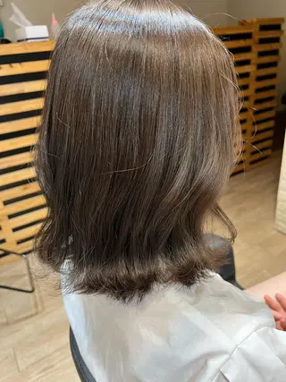 カラー 早川 真幸のヘアスタイル