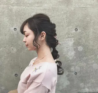 ヘアアレンジ 🪐SOURCE 塚口 シマブクロ🪐のヘアスタイル