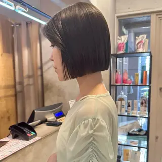 ショート REINA☁️透明感 カラー/ぷつっと♡のヘアスタイル