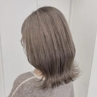 ミディアム カラー ヘアアレンジ ネイル マツエク・マツパ ベージュグレージュ 💕しゅーじ💕のヘアスタイル