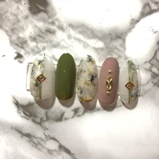 ミディアム ネイル ネイル さきみのネイルデザイン