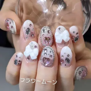 ネイル フラワー ムーンのネイルデザイン