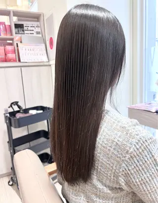 ロング 越川 美里のヘアスタイル