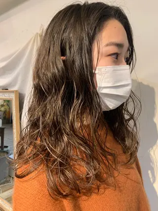 ロング パーマ MOMOKA💫 YARD【学芸大学】のヘアスタイル