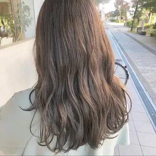 ロング カラー 小森 樹奈のヘアスタイル