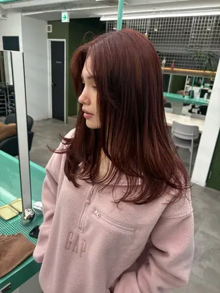 ロング 綾乃／デザインカラー ／ハイトーン／ボブのヘアスタイル