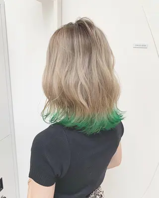 ショート カラー インナーカラー/天神 ブリーチ/吉田のヘアスタイル